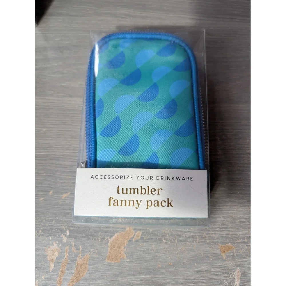 Accessorize Your Drinkware Teal Blue Wave Tumbler Fanny Pack and Lid Tag Set NEW